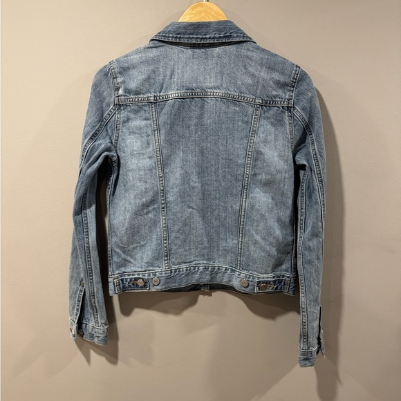 Levi’s Jean Jacket - Women’s Small - Picture 2 of 9